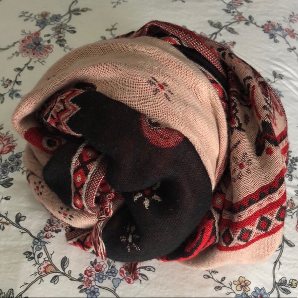 Scarf - Picture 3 of 7